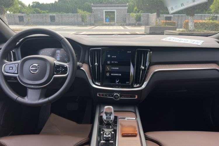 Used Volvo S60 2022 B4 Zhiyuan Luxury Edition Interior 10