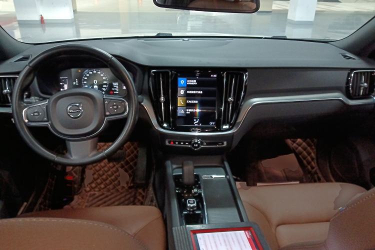 Used Volvo S60 2022 B4 Zhiyi Luxury Edition Interior 2