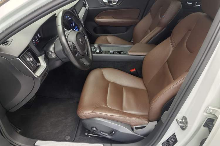 Used Volvo S60 2022 B4 Zhiyi Luxury Edition Interior 3
