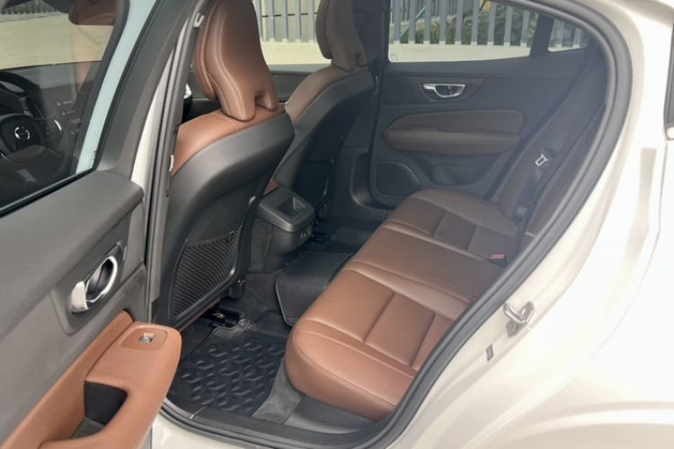 Used Volvo S60 2022 B4 Zhiyi Luxury Edition Interior 4