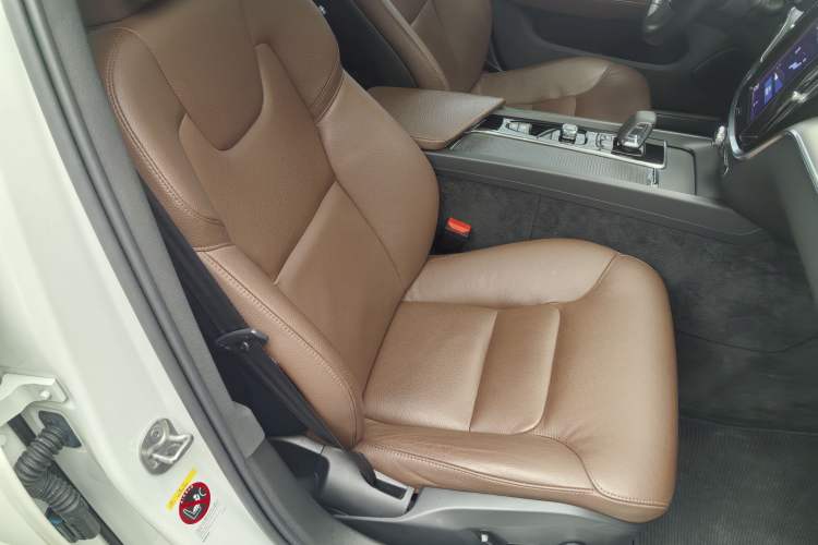Used Volvo S60 2022 B4 Zhiyi Luxury Edition Interior 5