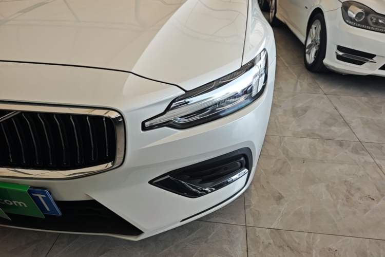 Used Volvo S60 2022 B4 Zhiyuan Luxury Edition Left Front Headlight
