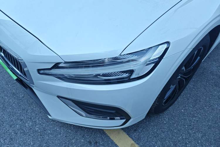 Used Volvo S60 2022 B4 Zhiyi Luxury Edition Left Front Headlight