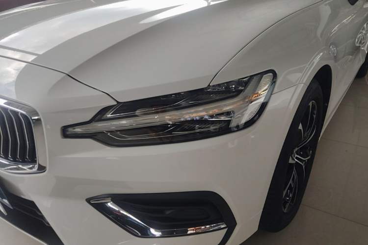 Used Volvo S60 2022 B4 Zhiyi Luxury Edition Left Front Headlight