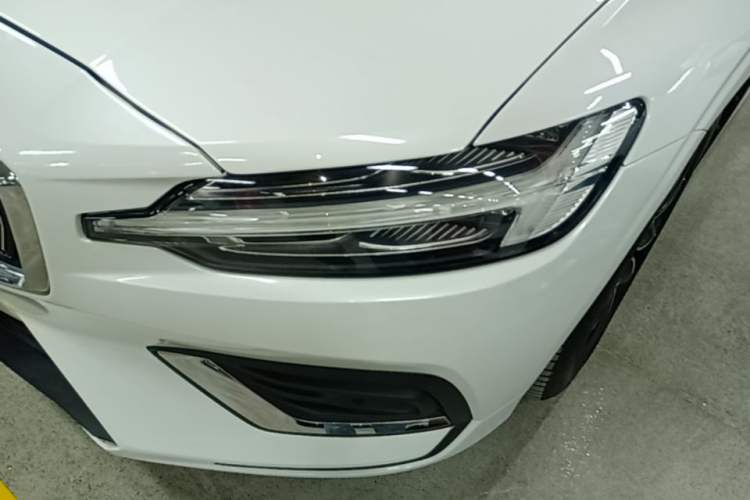 Used Volvo S60 2022 B4 Zhiyi Luxury Edition Left Front Headlight