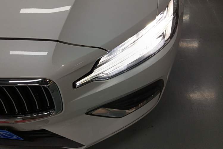 Used Volvo S60 2022 B4 Zhiyi Luxury Edition Left Front Headlight