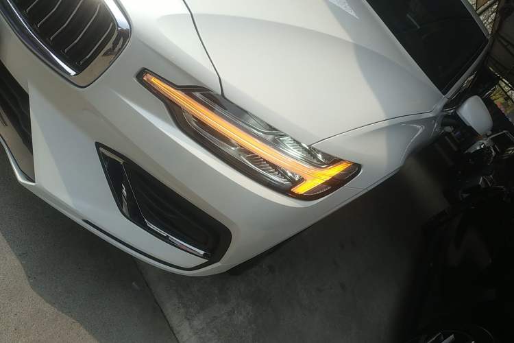 Used Volvo S60 2022 B4 Zhiyi Luxury Edition Left Front Headlight