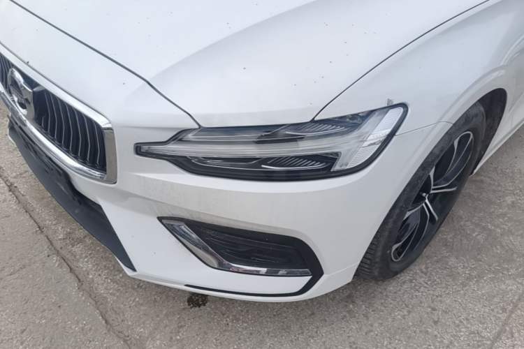 Used Volvo S60 2022 B4 Zhiyi Luxury Edition Left Front Headlight