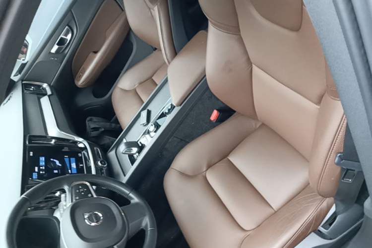Used Volvo S60 2022 B4 Zhiyi Luxury Edition Left Front Seat