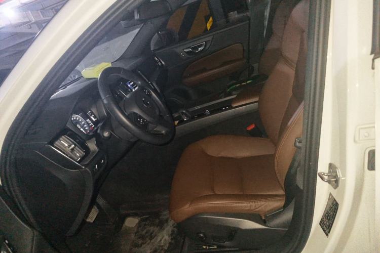 Used Volvo S60 2022 B4 Zhiyi Luxury Edition Left Front Seat