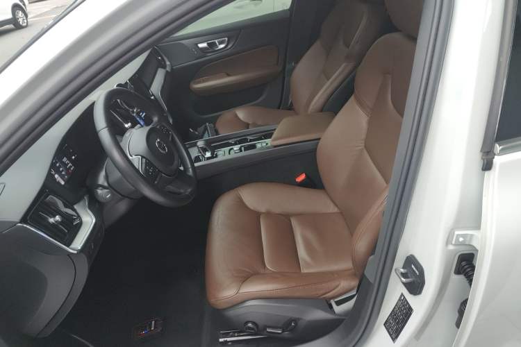 Used Volvo S60 2022 B4 Zhiyi Luxury Edition Left Front Seat