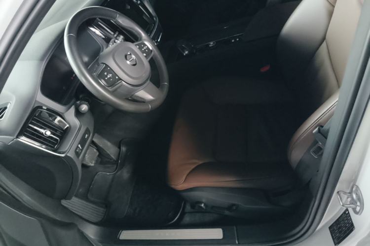Used Volvo S60 2022 B4 Zhiyi Luxury Edition Left Front Seat
