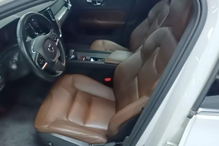 Used Volvo S60 2022 B4 Zhiyi Luxury Edition Left Front Seat