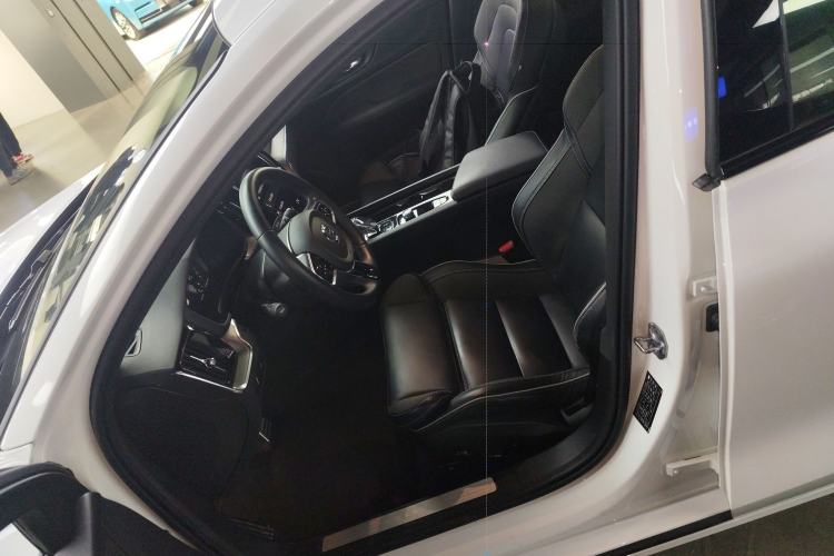 Used Volvo S60 2022 B4 Zhiyuan Sport Edition Left Front Seat