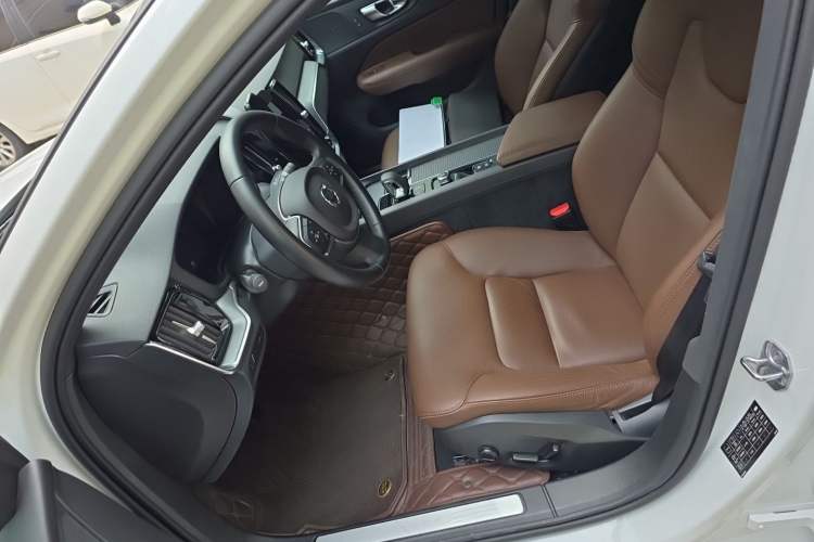 Used Volvo S60 2022 B3 Smart Drive Luxury Edition Left Front Seat