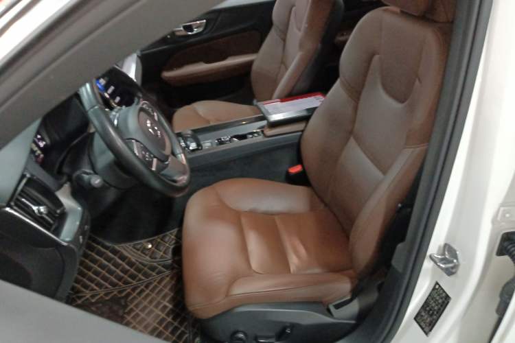 Used Volvo S60 2022 B4 Zhiyi Luxury Edition Left Front Seat