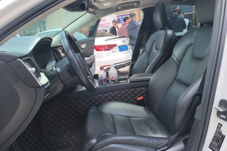 Used Volvo S60 2022 B4 Zhiyuan Luxury Edition Left Front Seat