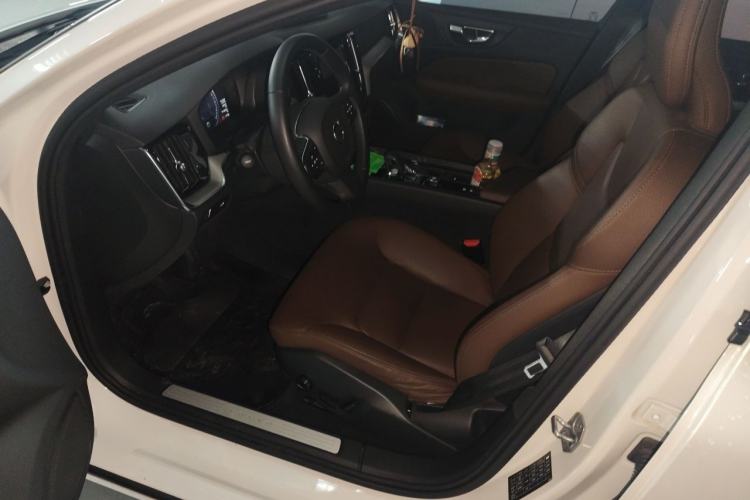 Used Volvo S60 2022 B4 Zhiyi Luxury Edition Left Front Seat