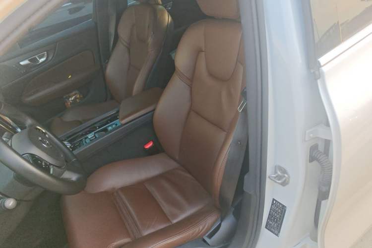 Used Volvo S60 2022 B4 Zhiyuan Luxury Edition Left Front Seat