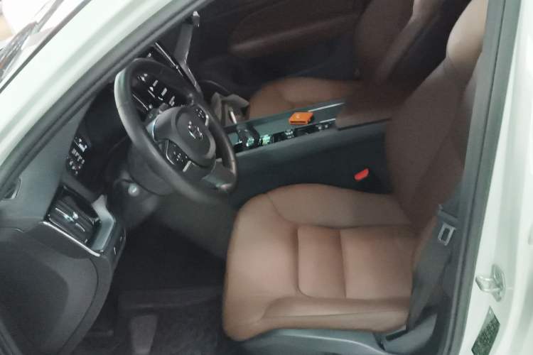 Used Volvo S60 2022 B4 Zhiyi Luxury Edition Left Front Seat