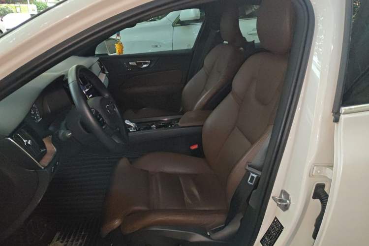 Used Volvo S60 2022 B4 Zhiyuan Luxury Edition Left Front Seat