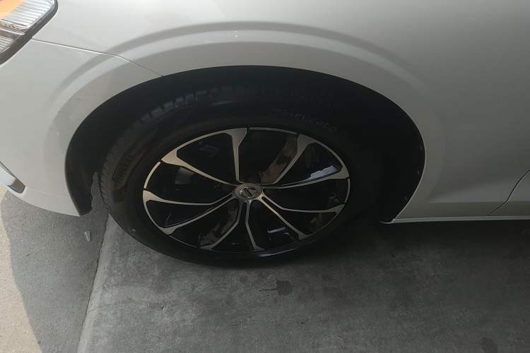 Used Volvo S60 2022 B4 Zhiyi Luxury Edition Left Front Wheel Hub