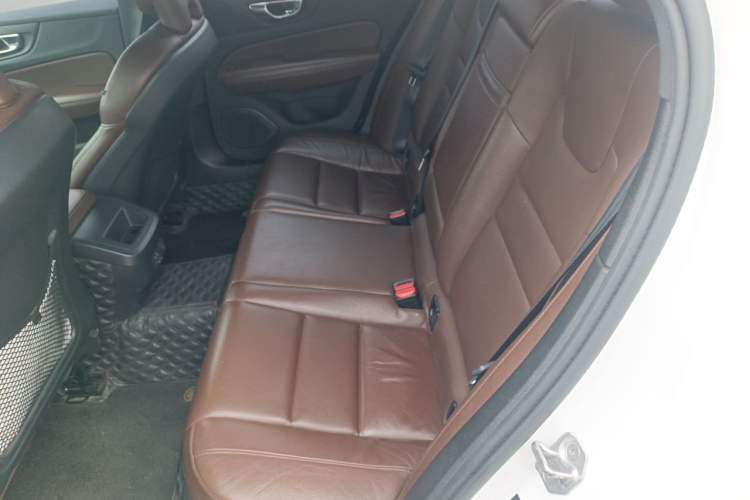 Used Volvo S60 2022 B4 Zhiyi Luxury Edition Left Rear Seat