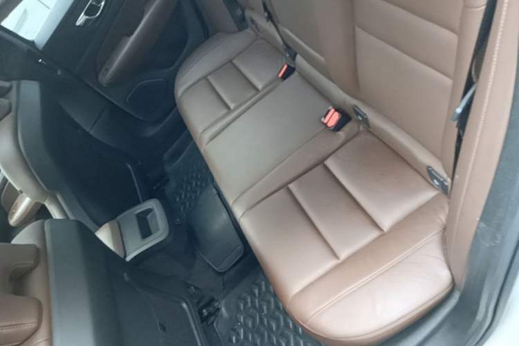Used Volvo S60 2022 B4 Zhiyi Luxury Edition Left Rear Seat