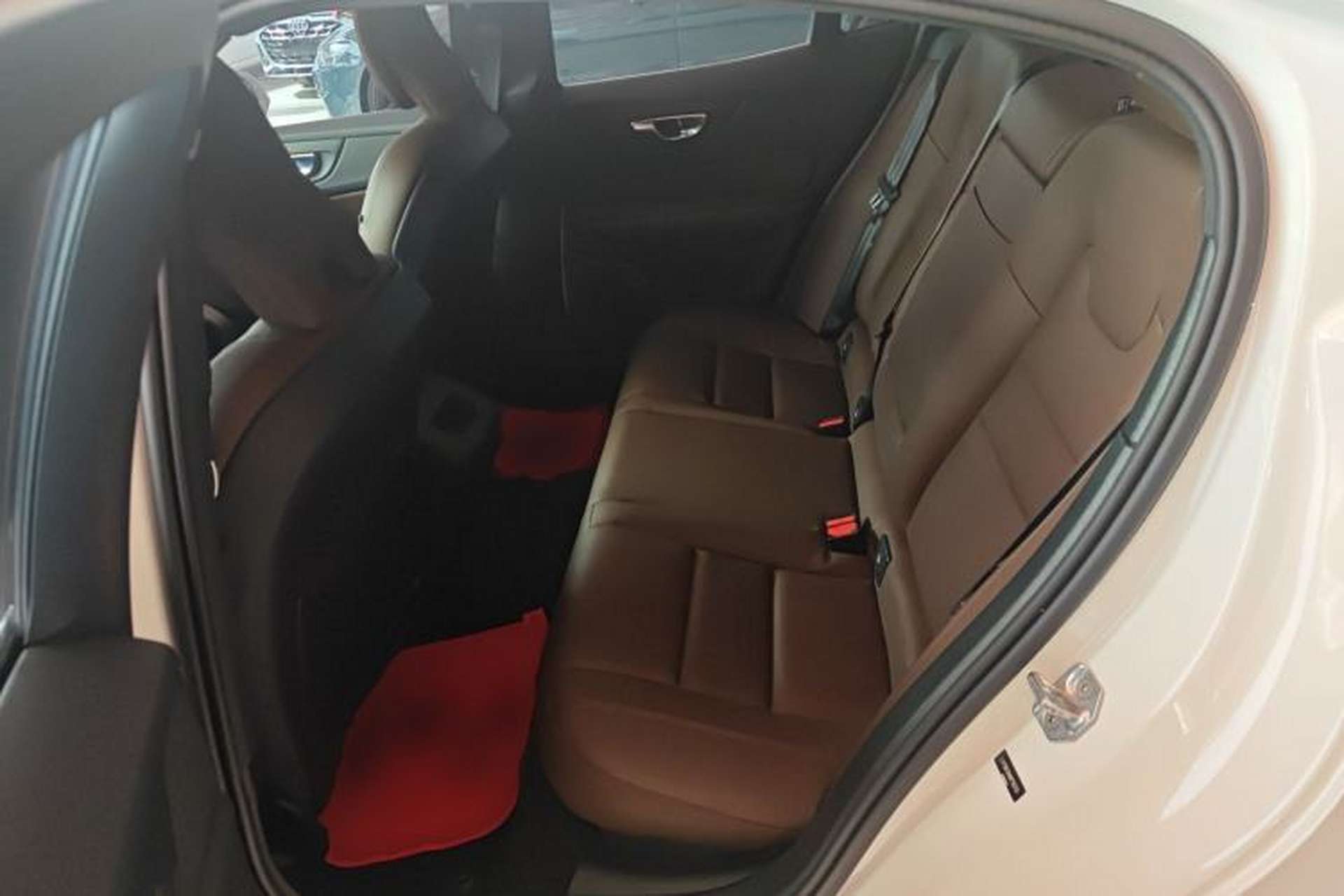 Used Volvo S60 2022 B4 Zhiyi Luxury Edition Left Rear Seat