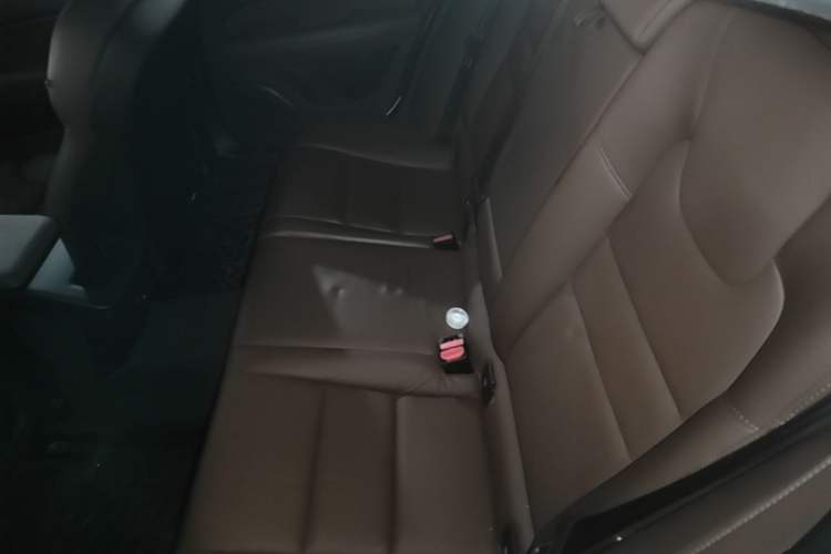 Used Volvo S60 2022 B4 Zhiyuan Luxury Edition Left Rear Seat