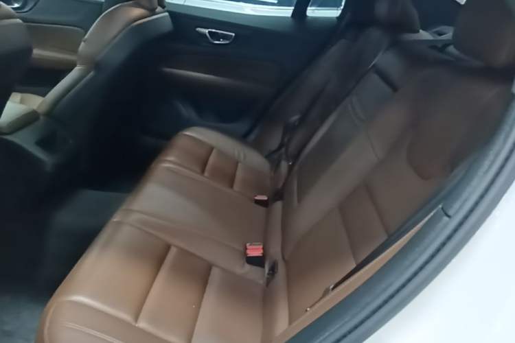 Used Volvo S60 2022 B4 Zhiyi Luxury Edition Left Rear Seat