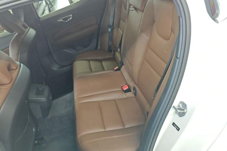 Used Volvo S60 2022 B4 Zhiyuan Luxury Edition Left Rear Seat