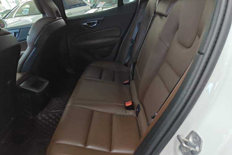 Used Volvo S60 2022 B4 Zhiyuan Luxury Edition Left Rear Seat