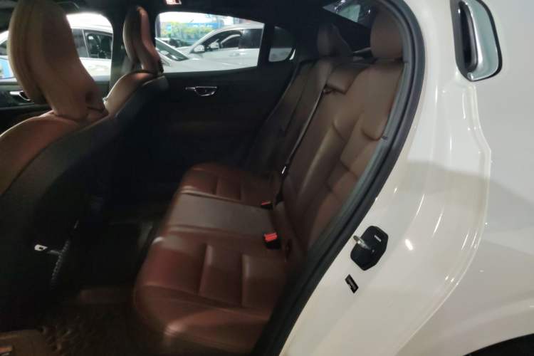 Used Volvo S60 2022 B4 Zhiyuan Luxury Edition Left Rear Seat