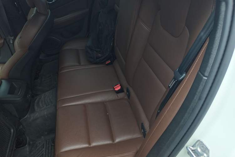 Used Volvo S60 2022 B4 Zhiyuan Luxury Edition Left Rear Seat