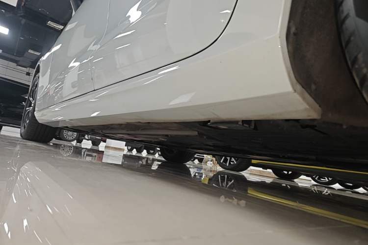 Used Volvo S60 2022 B4 Zhiyi Luxury Edition Left Side Sill
