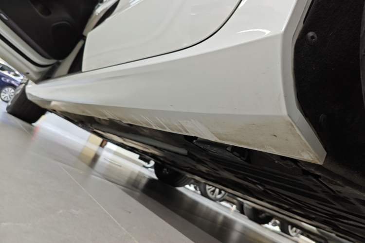 Used Volvo S60 2022 B4 Zhiyuan Luxury Edition Left Side Sill