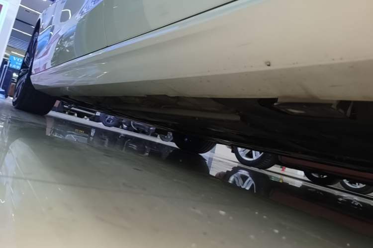 Used Volvo S60 2022 B4 Zhiyuan Luxury Edition Left Side Sill