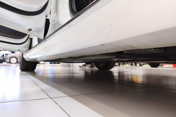 Used Volvo S60 2022 B4 Zhiyuan Luxury Edition Left Side Sill