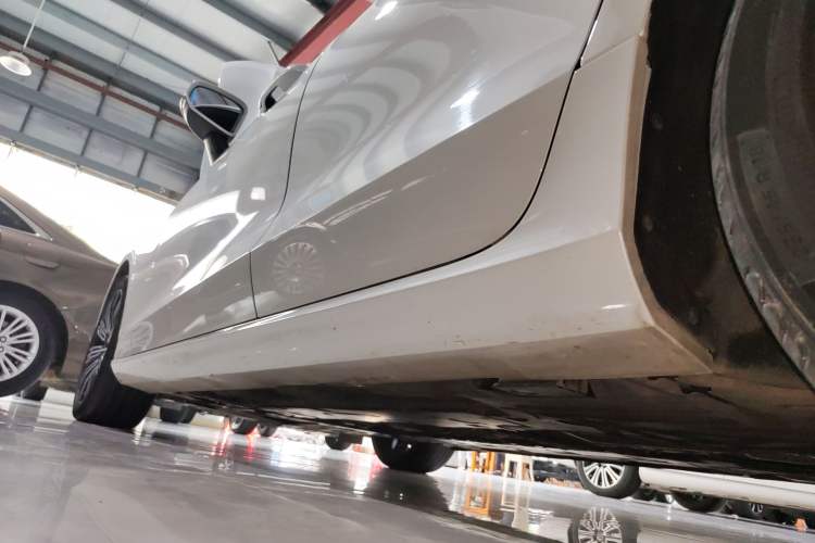 Used Volvo S60 2022 B4 Zhiyuan Luxury Edition Left Side Sill