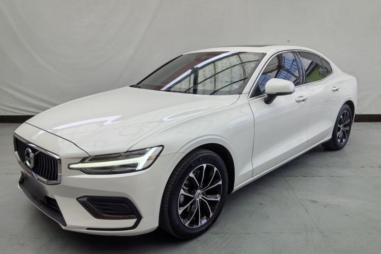 Used Volvo S60 2022 B4 Zhiyi Luxury Edition Guazi used car, China used car export, Used car for sale, Used cars, Cheapest cars for sale
