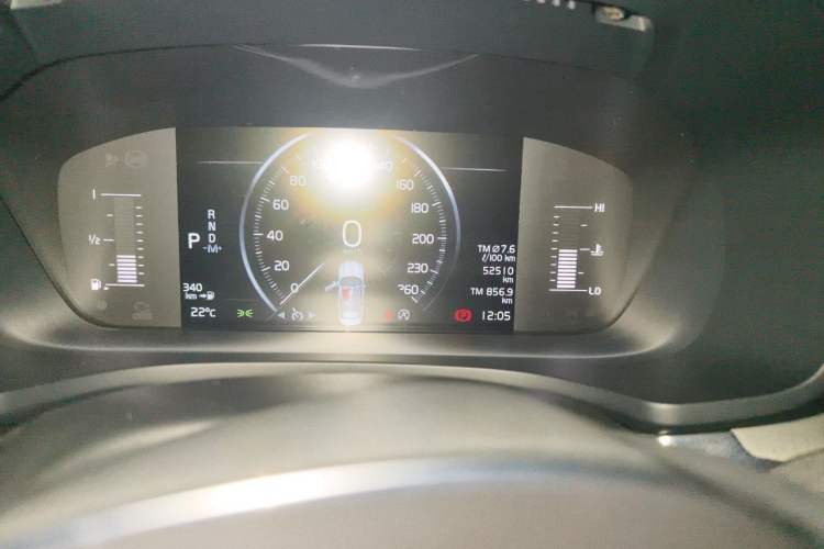 Used Volvo S60 2022 B4 Zhiyi Luxury Edition Odometer Close Up