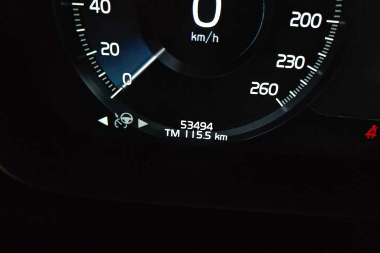 Used Volvo S60 2022 B4 Zhiyuan Luxury Edition Odometer Close Up