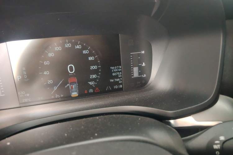 Used Volvo S60 2022 B4 Zhiyi Luxury Edition Odometer Close Up