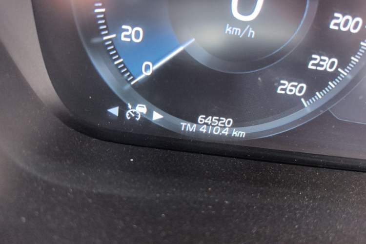 Used Volvo S60 2022 B4 Zhiyuan Luxury Edition Odometer Close Up