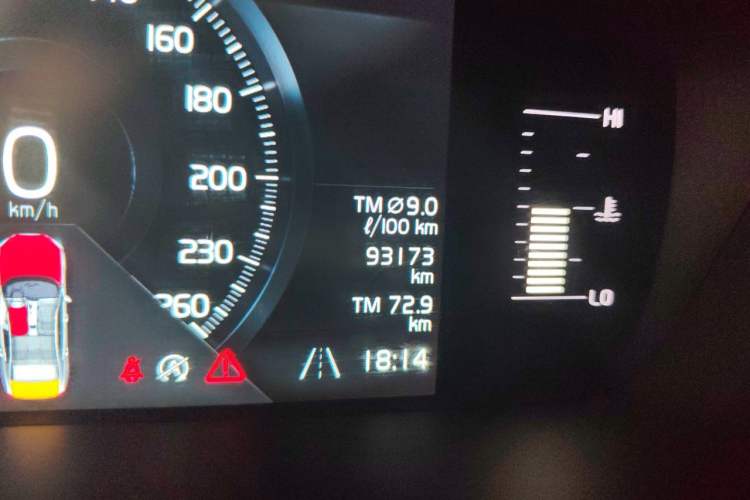 Used Volvo S60 2022 B4 Zhiyi Luxury Edition Odometer Close Up