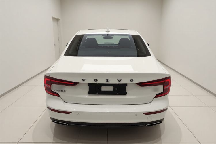 Used Volvo S60 2022 B4 Zhiyi Luxury Edition Rear