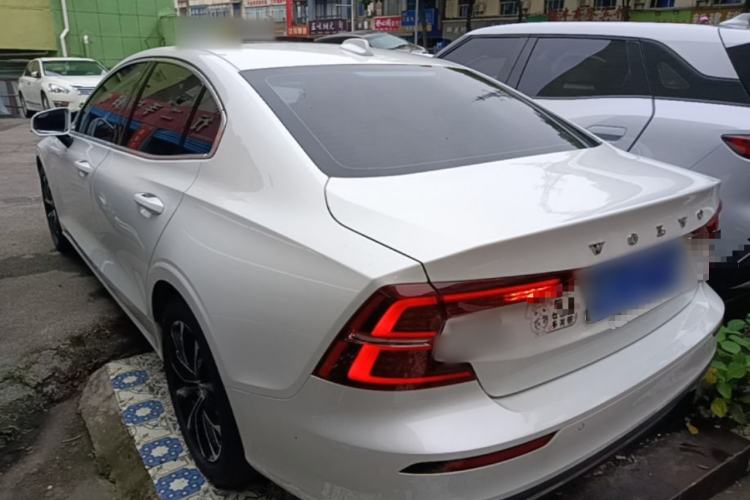 Used Volvo S60 2022 B4 Zhiyi Luxury Edition Rear Left 45 Deg
