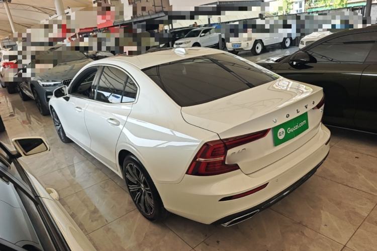 Used Volvo S60 2022 B4 Zhiyuan Luxury Edition Rear Left 45 Deg