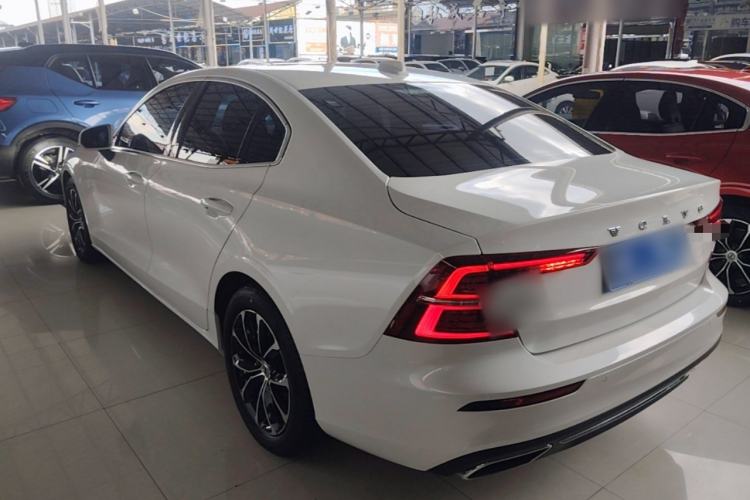 Used Volvo S60 2022 B4 Zhiyi Luxury Edition Rear Left 45 Deg